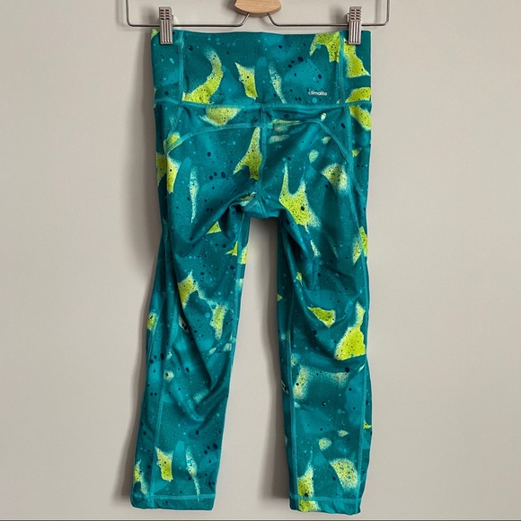 Adidas - Mid-Rise Climalite Capris - Picture 4 of 4